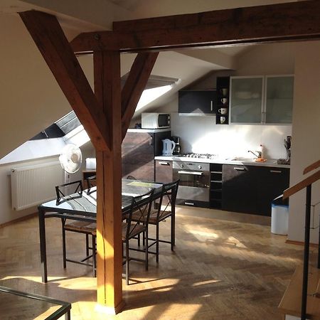 Penthouse Apartment In Vinohrady Prague Phòng bức ảnh